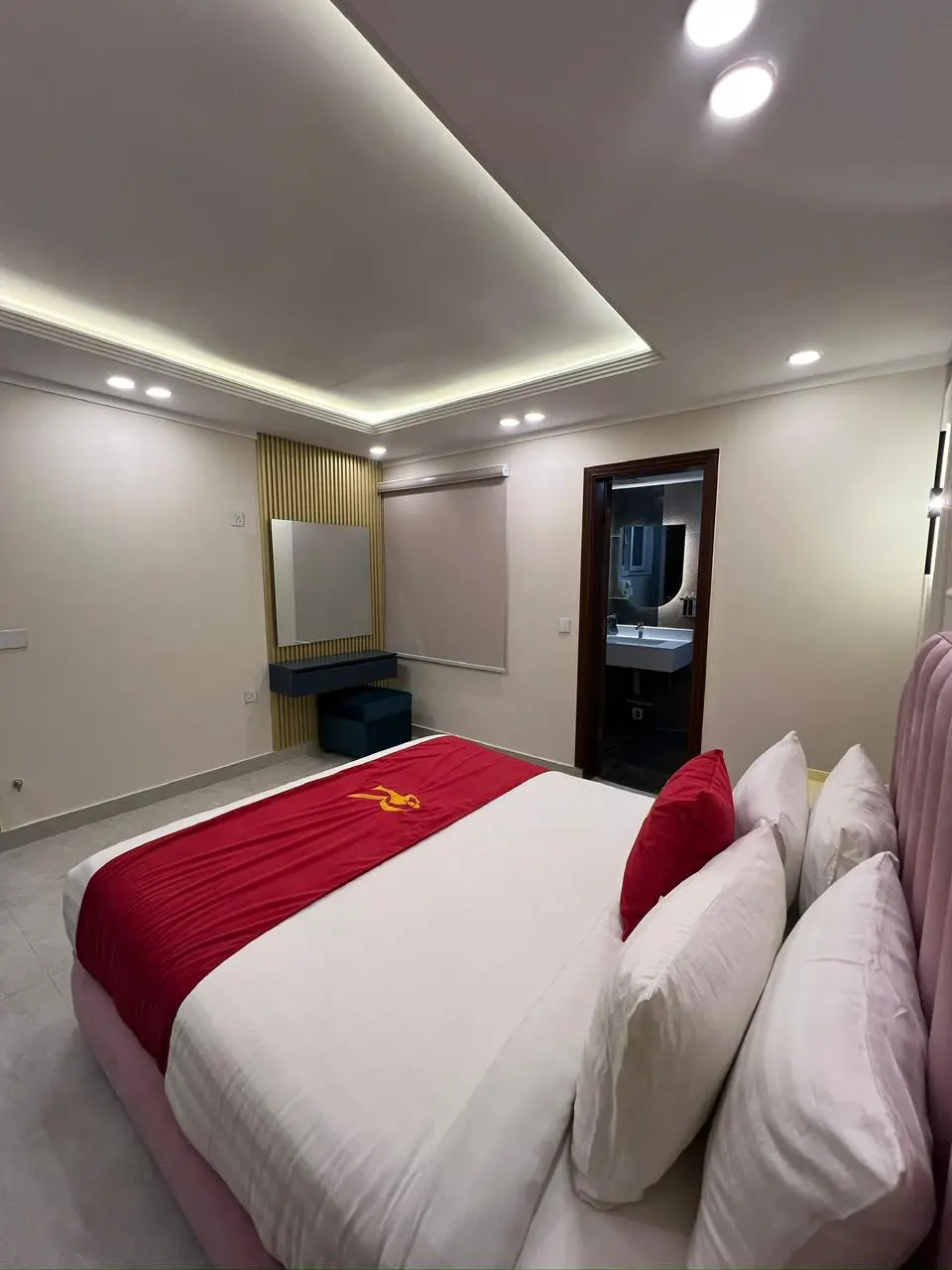 Standard suite with king bed in Murree